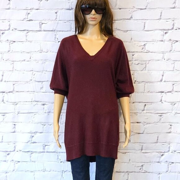 NEW YORK & COMPANY, Burgundy pullover v-neck tunic sweater - Picture 2 of 9